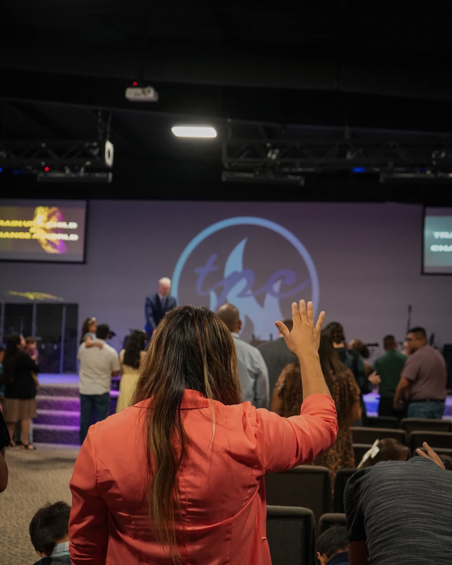 Worship at The Pentecostal Church of San Benito